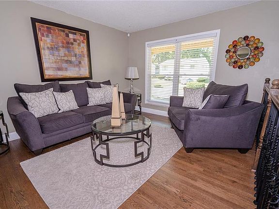 4th image of 9521 Booth Ave