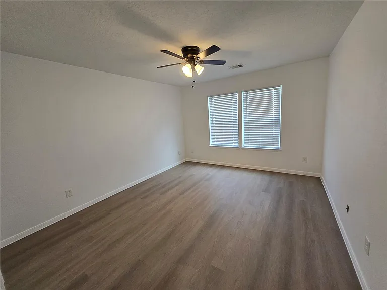 427 Remington Heights Dr — Photo 17