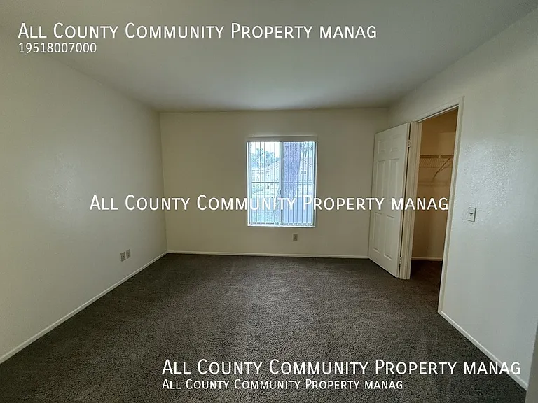 2277 Oak Ave — Photo 23