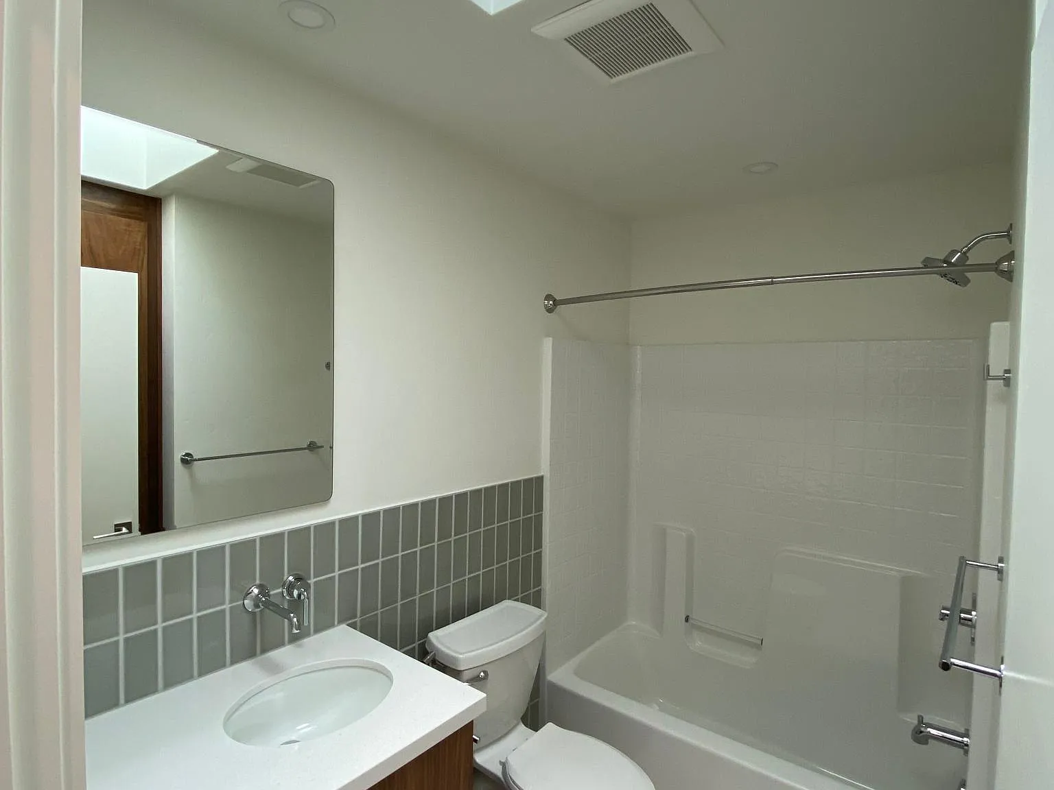 1 bed, 470 sqft, $1,450 — Photo 3