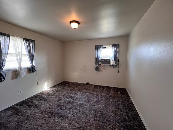 3rd image of 306 Scenic Dr