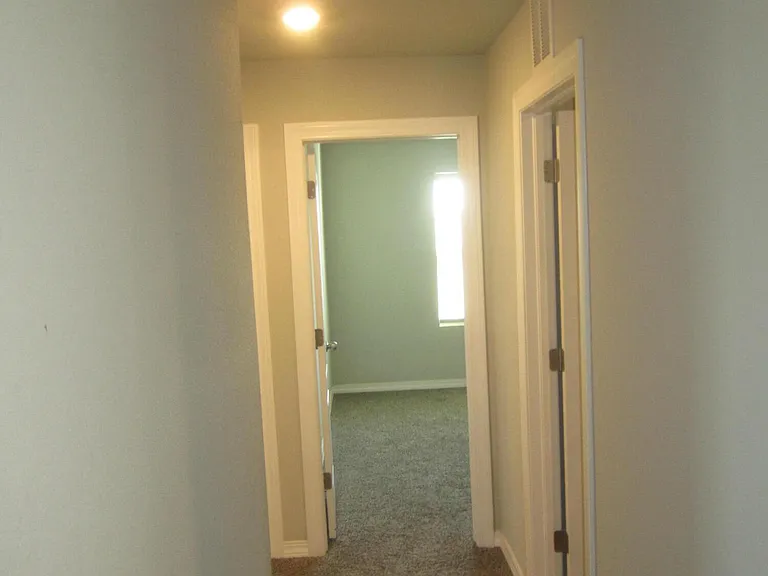 12253 Desert Cliff Ct — Photo 32