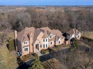 1070 Glencrest Dr, Inverness, IL 60010