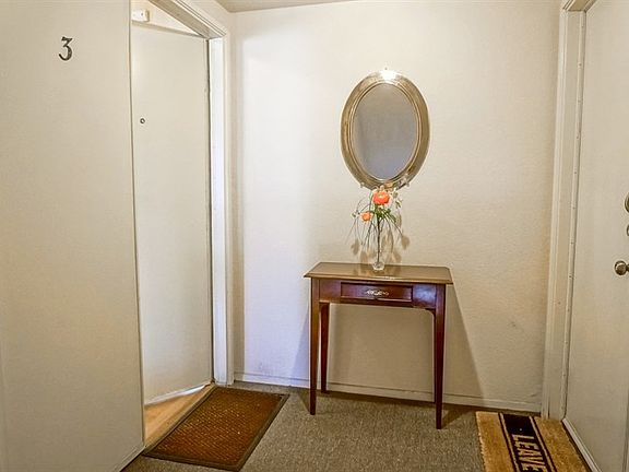 2nd image of 409 W Wilson Ave APT 3