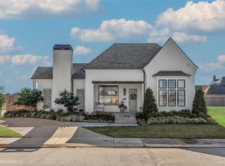 300 Chimes St, Bossier City, LA 71111