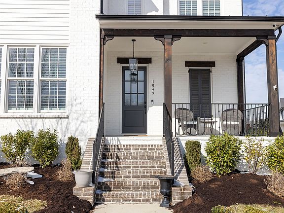3rd image of 1049 Southbrooke Blvd