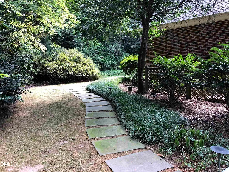 205 Berry Hill Dr — Photo 32