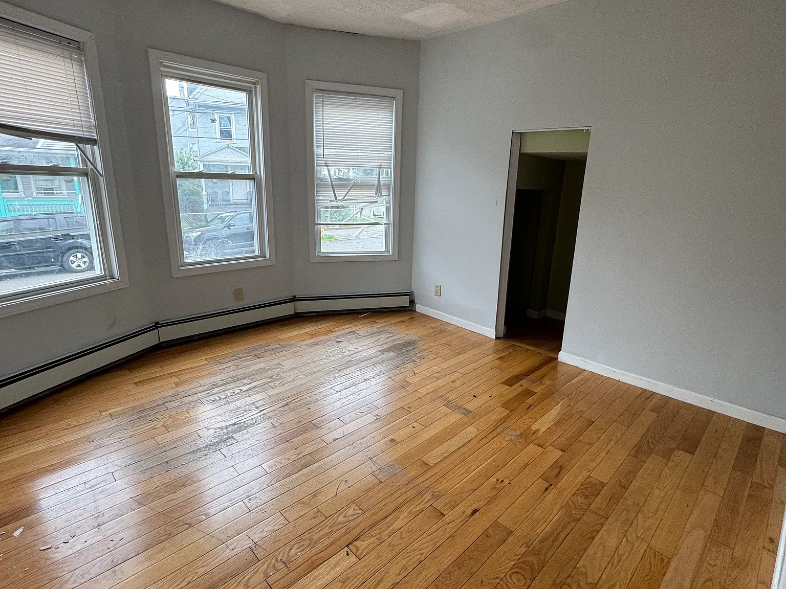 3 bed, 1200 sqft, $2,199 — Photo 3