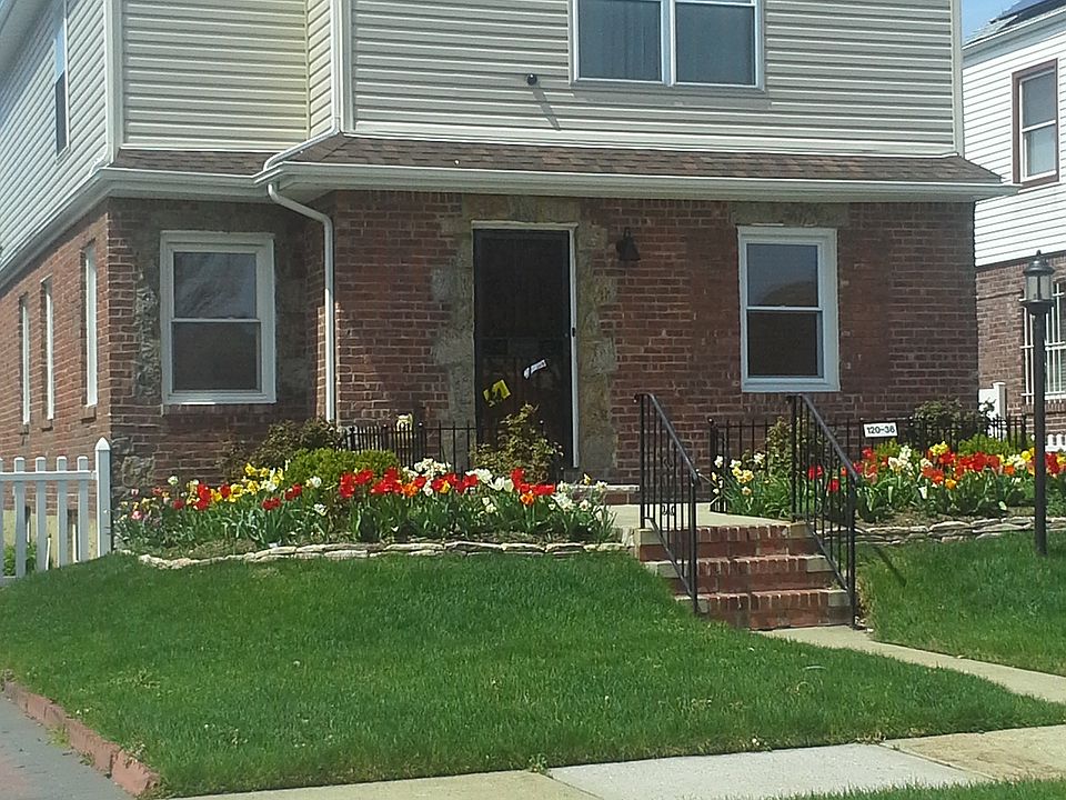 1st image of 118 196th St
