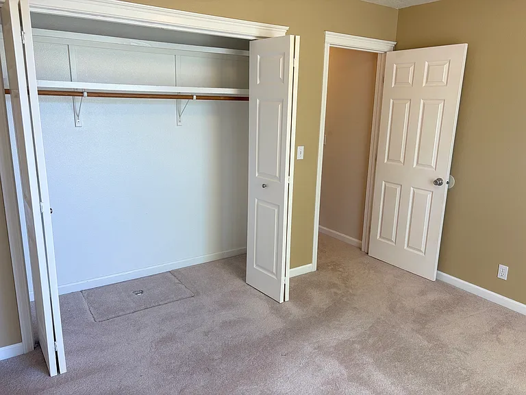 300 W Spicewood Dr — Photo 19