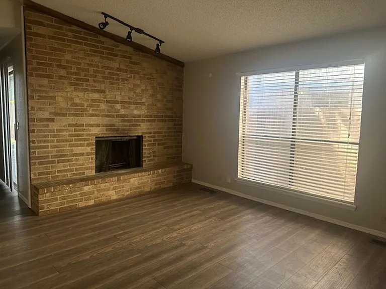 10411 White Oak Canyon Rd — Photo 3