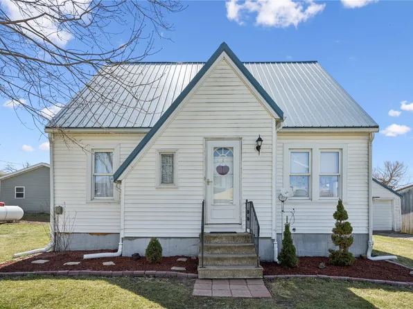 2140 Norwood St, Reinbeck, IA 50669