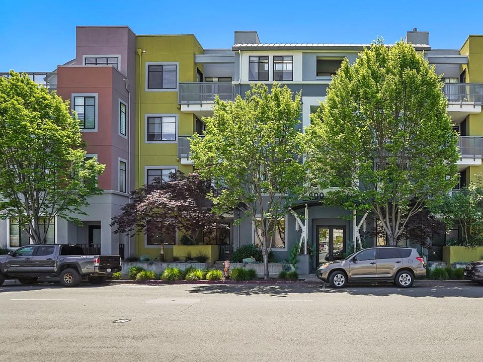 1st image of 800 High St APT 106