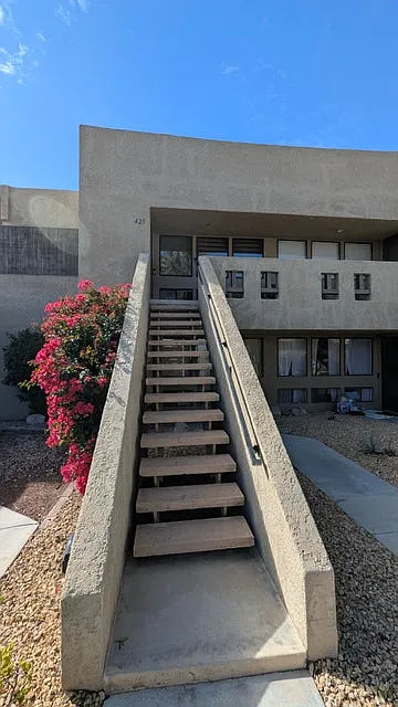 Building Photo - 425 Bradshaw Ln #63