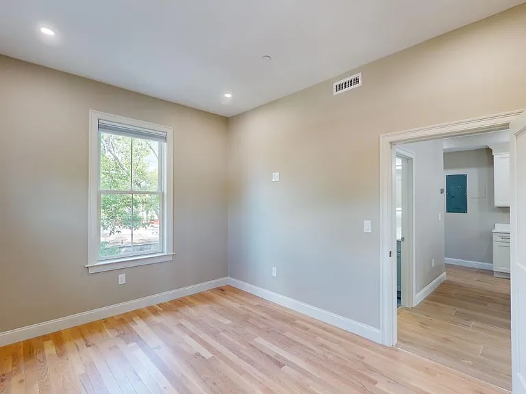 105 Hooker St #2 — Photo 15