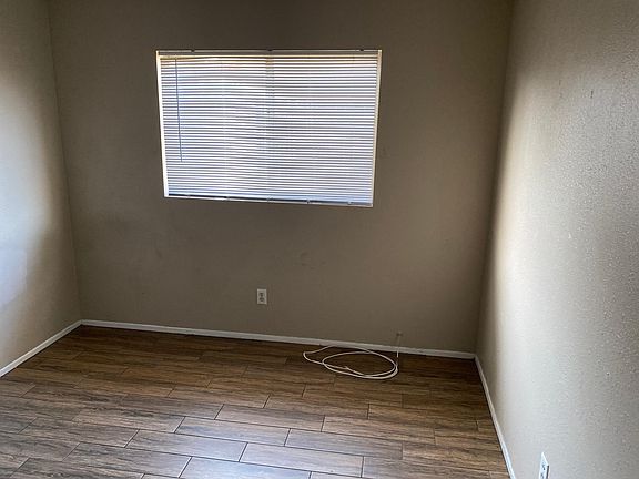 5th image of 1534 Ellsworth Way