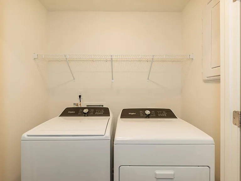 518 Eastwood St — Photo 19