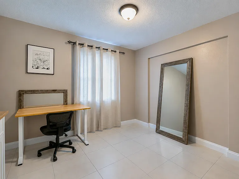 2326 Harding St #2326 — Photo 22