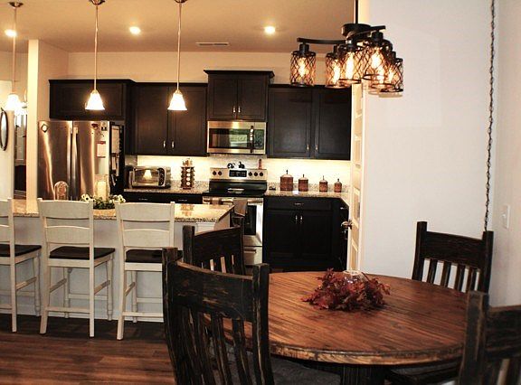 5th image of 175 Pinnacle Way