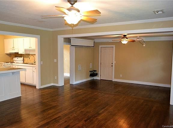 4th image of 437 N Harper Dr
