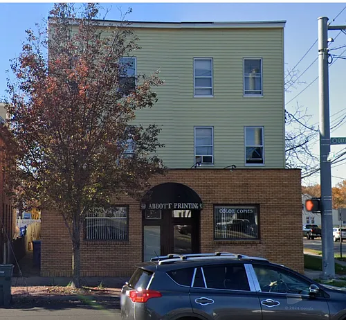910 Dixwell Ave #2R Photo 1