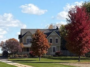 2N879 Howard Rd, Maple Park, IL 60151