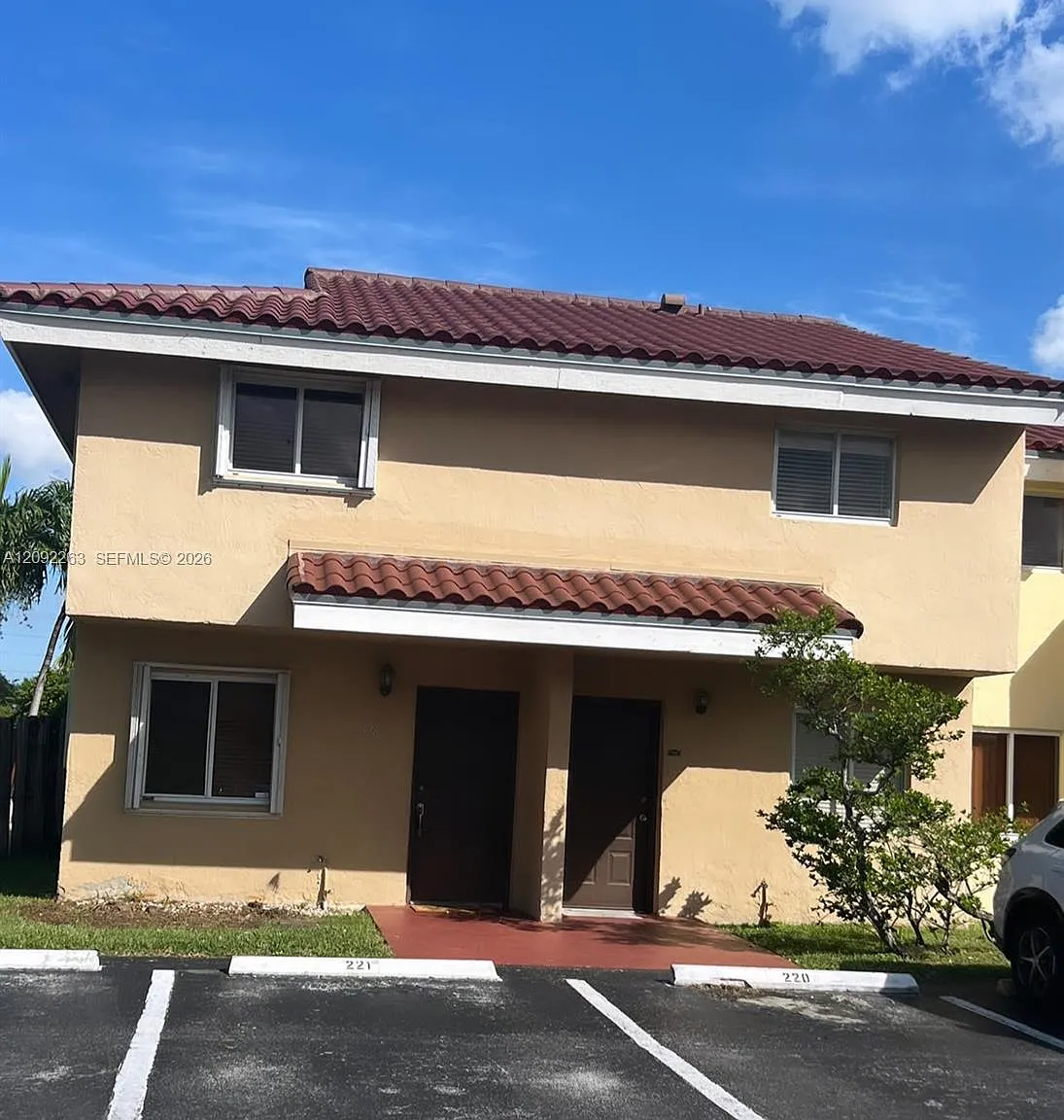 Mira Villas Condo — Photo 1