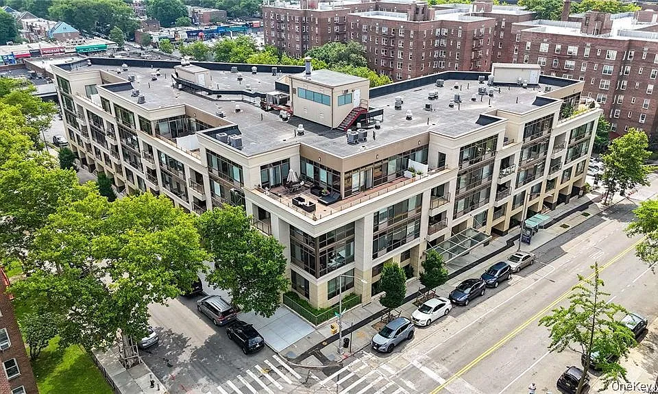 6405 Yellowstone Blvd #409