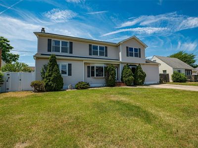 814 Milligan Lane, West Islip, NY, 11795
