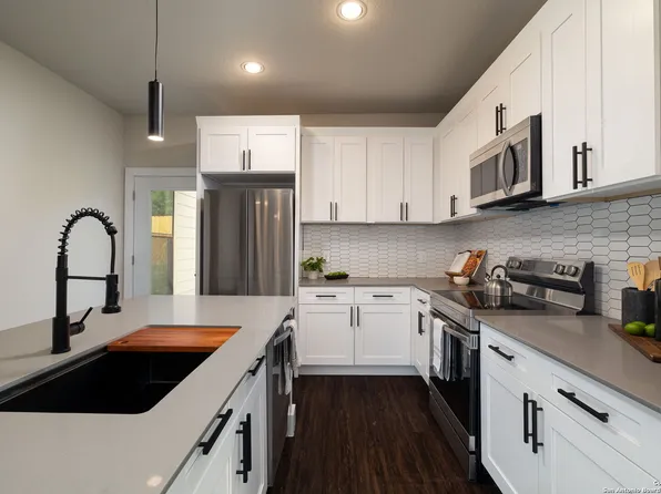 6514 Ithaca Fls, San Antonio, TX 78239