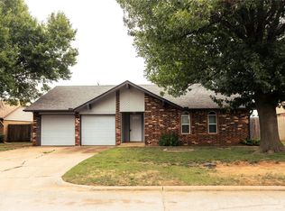 3209 S 25th St, Chickasha, OK 73018