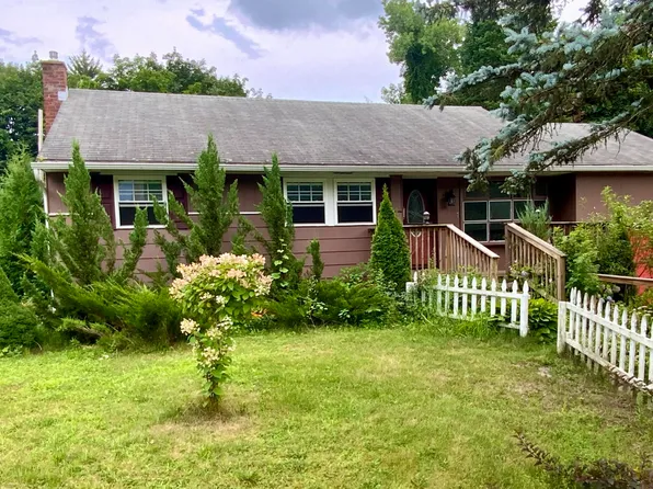 7 Valerie Lane, Albany, NY 12211