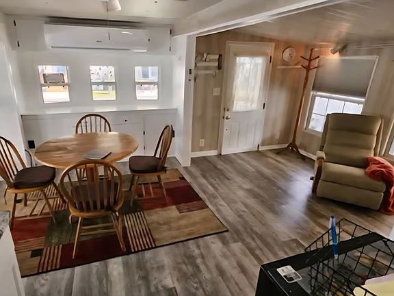4th image of 8225 Arevee Dr