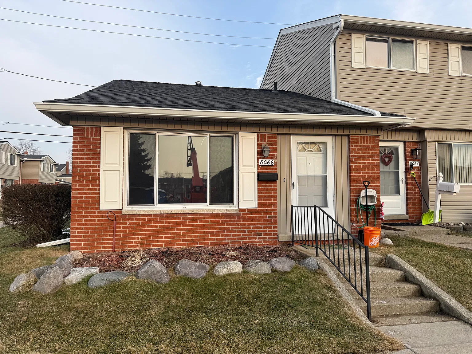1 bed, 598 sqft, $1,000 — Photo 1