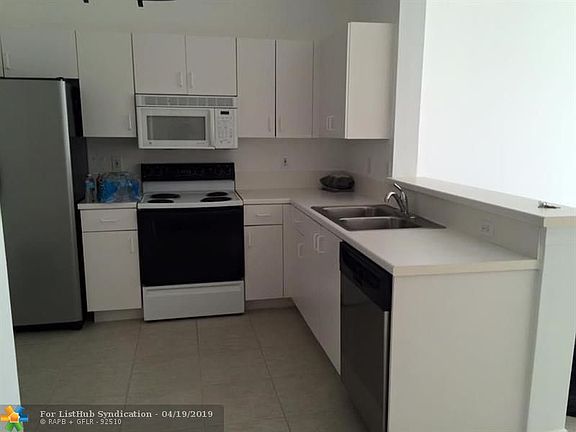 3rd image of 3728 San Simeon Cir #3728