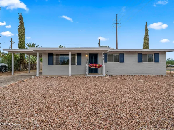 7902 E Winnepeg Dr, Tucson, AZ 85730