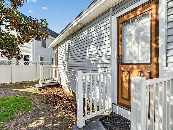 3rd image of 1020 Shirley St #1020