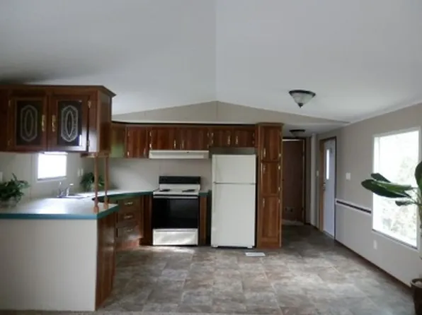 112 Little Brushy Rd, Oliver Springs, TN 37840