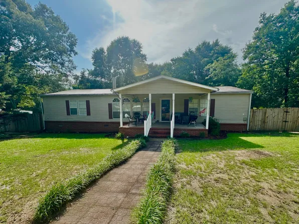 113 Red Berry Ct, Prattville, AL 36067