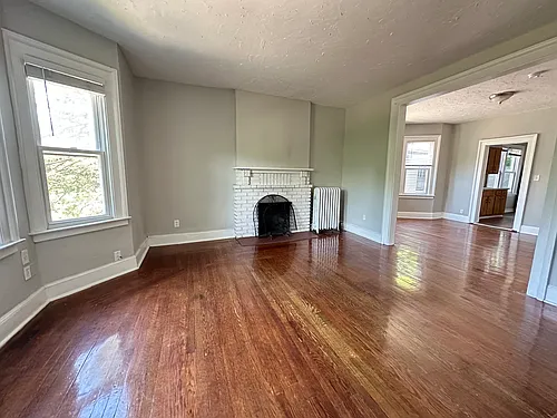 1226 Whalley Ave Photo 1