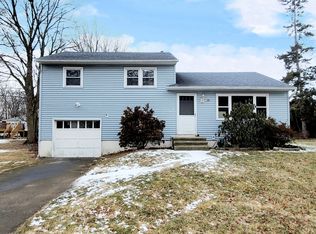 30 Lent Rd, Hamden, CT 06517