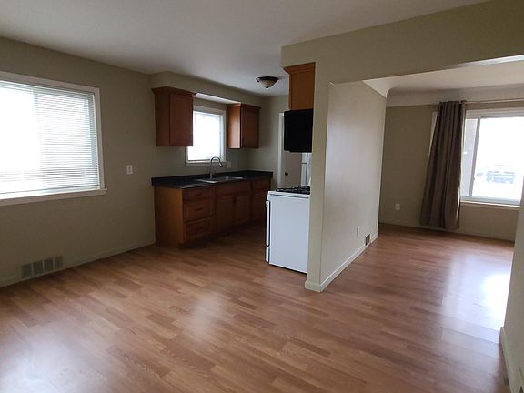 4th image of 4844 Dudley St