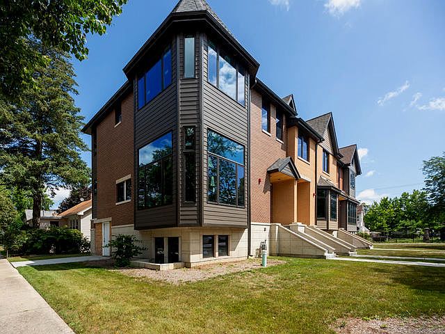 1st image of 6320 Capulina Ave