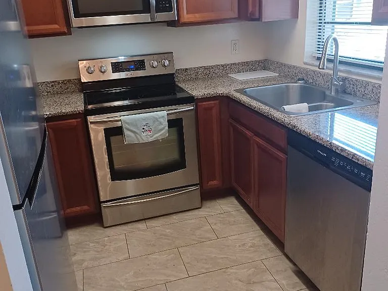 1668 Espanola Ave — Photo 2