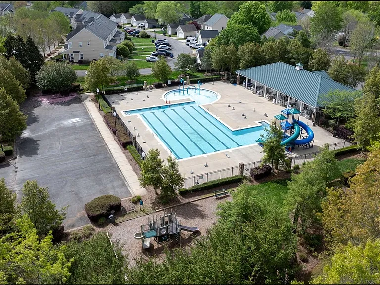 10060 Switchyard Dr — Photo 23