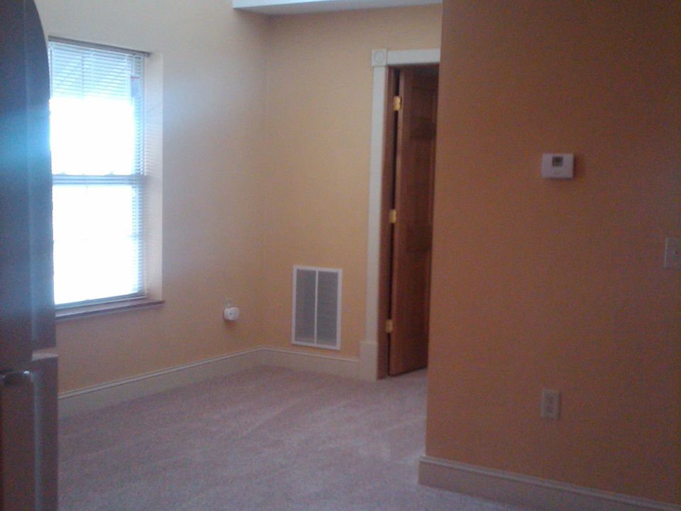 1st image of 850 S Janesville St #7