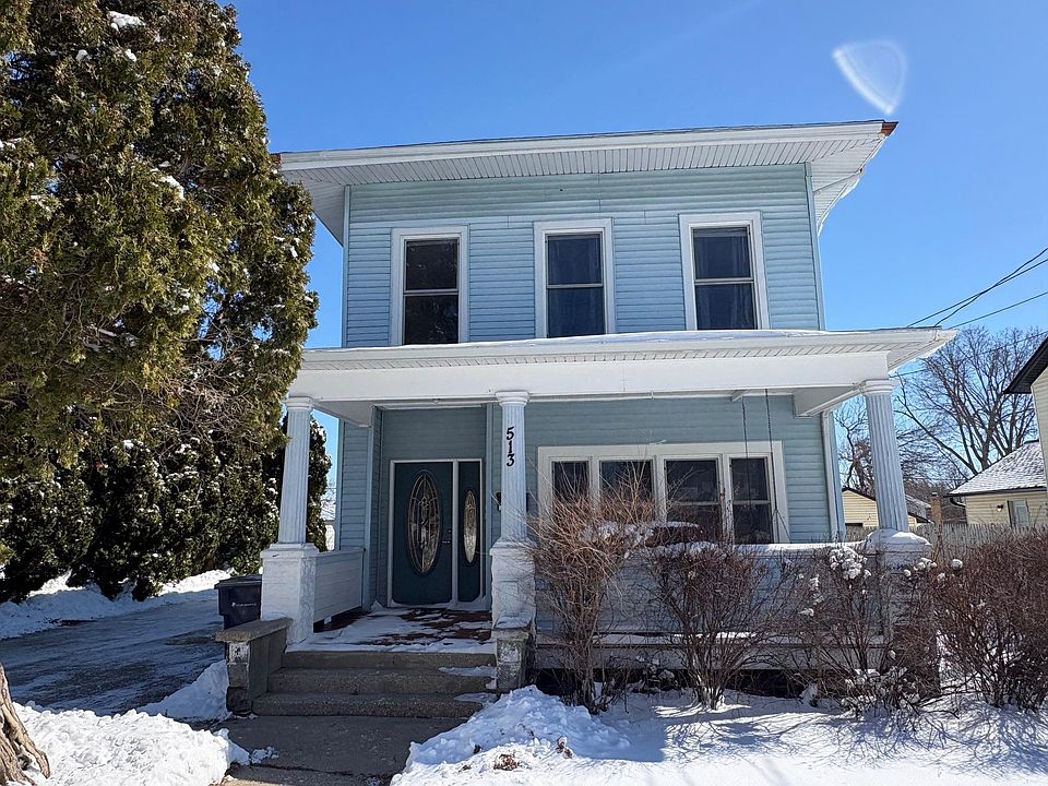 1st image of 513 Center Ave