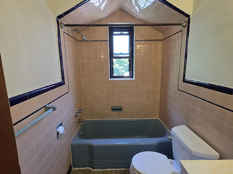 201 E Swissvale Ave #8 — Photo 7