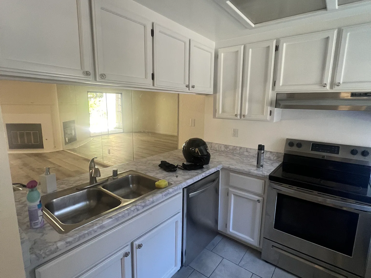 Eastgate Ln, Martinez — Photo 2