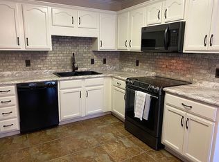 104 Golden Oaks Dr, Ringgold, GA 30736